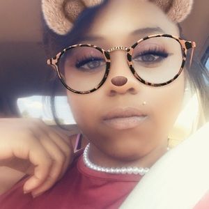 Meet your Posher, Janet